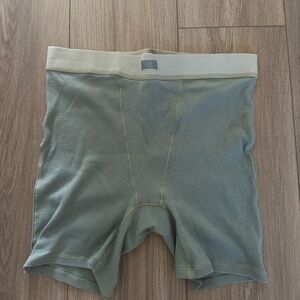 Skims woman green boxer shorts large